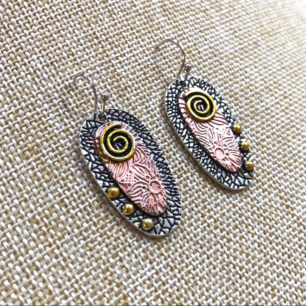 Bohemian Style Flower Leaf Dangle Earrings - Picture 4 of 7